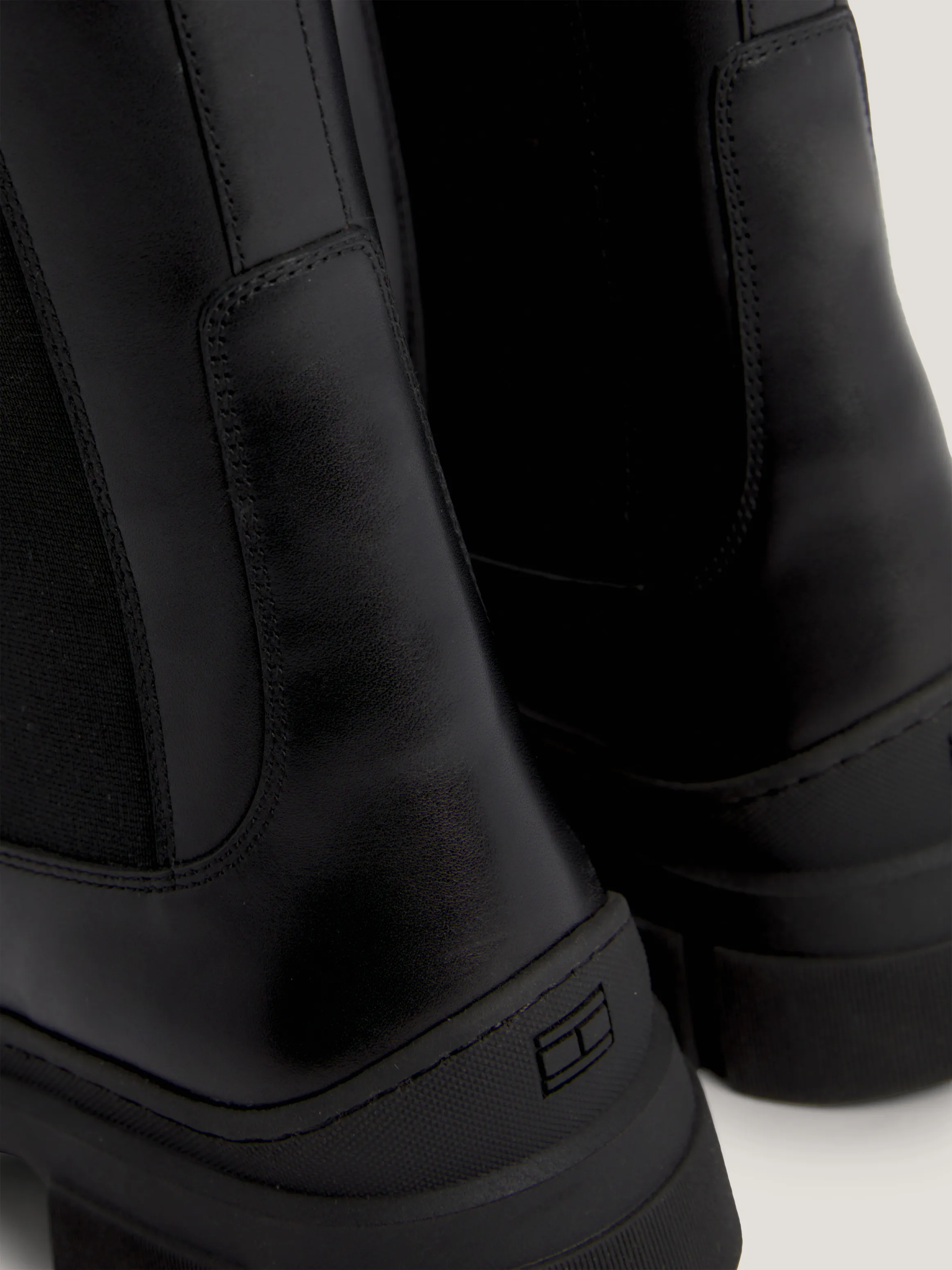Essential Leather Chelsea Boots | Boots | Tommy Hilfiger