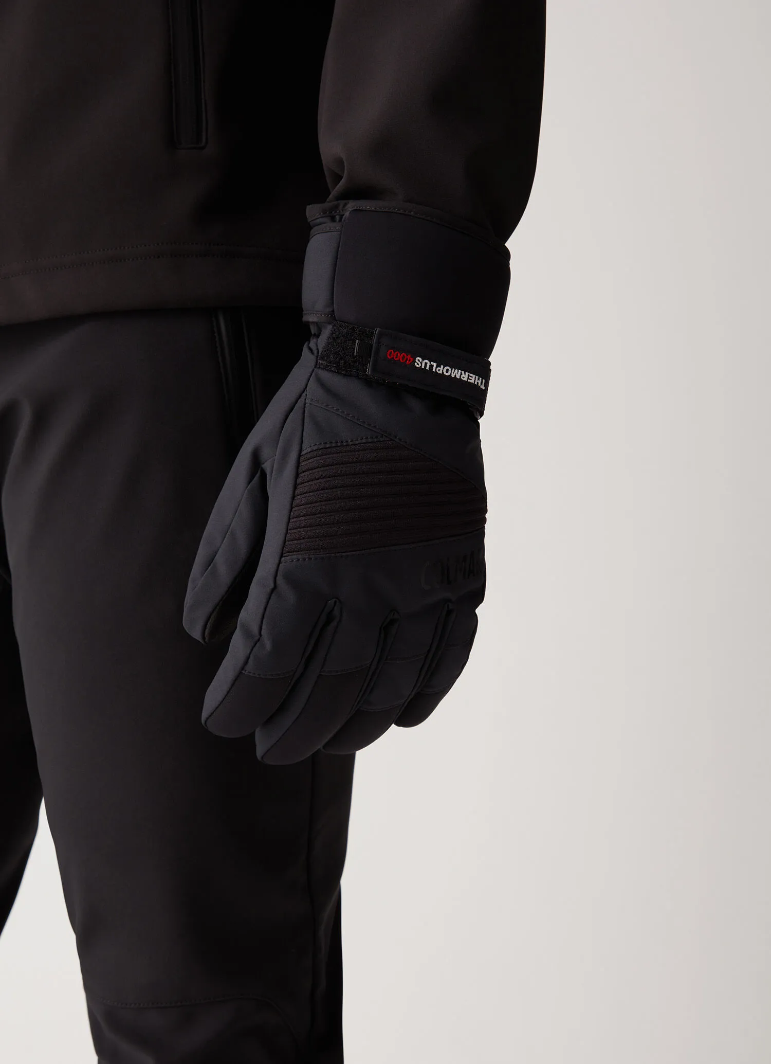 Extra warm ski gloves with protectors-
