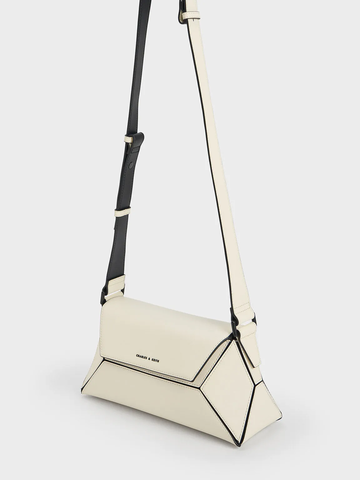 Nasrin Geometric Shoulder Bag - Multi